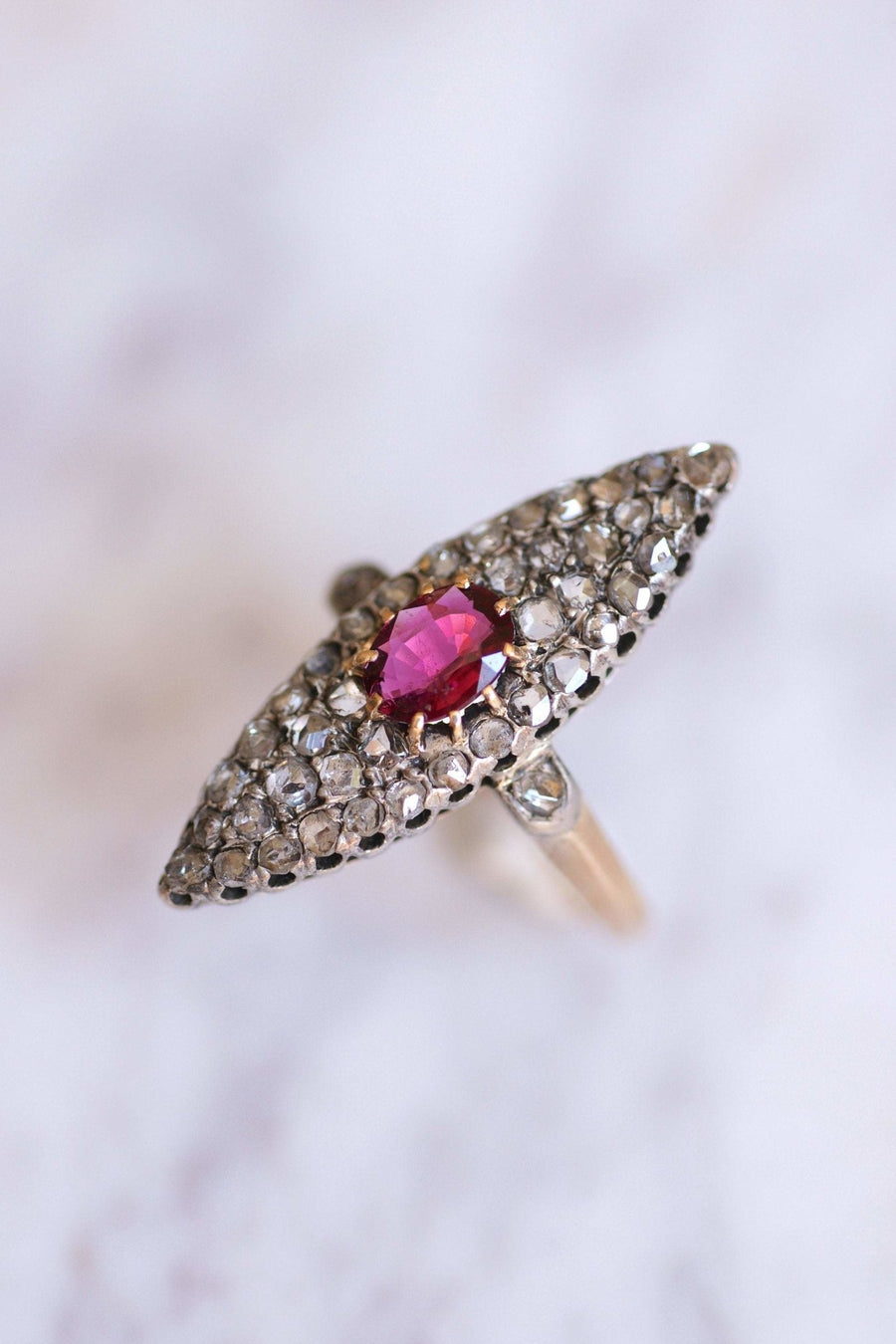 Antique marquise ring in pink gold, rubelite and diamonds, 19th Century - Galerie Pénélope