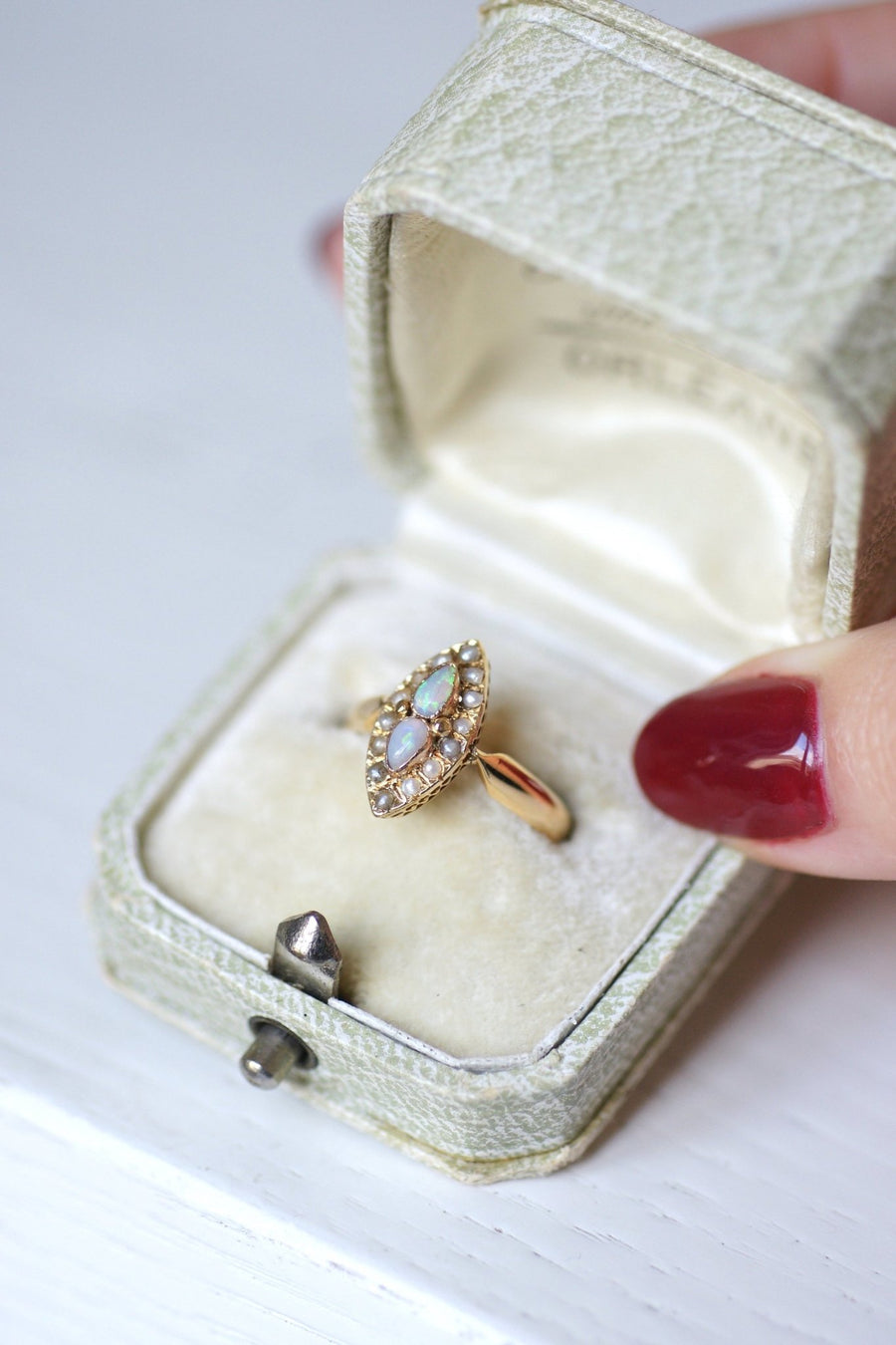 Antique Victorian marquise ring gold, opal and fine pearls - Galerie Pénélope