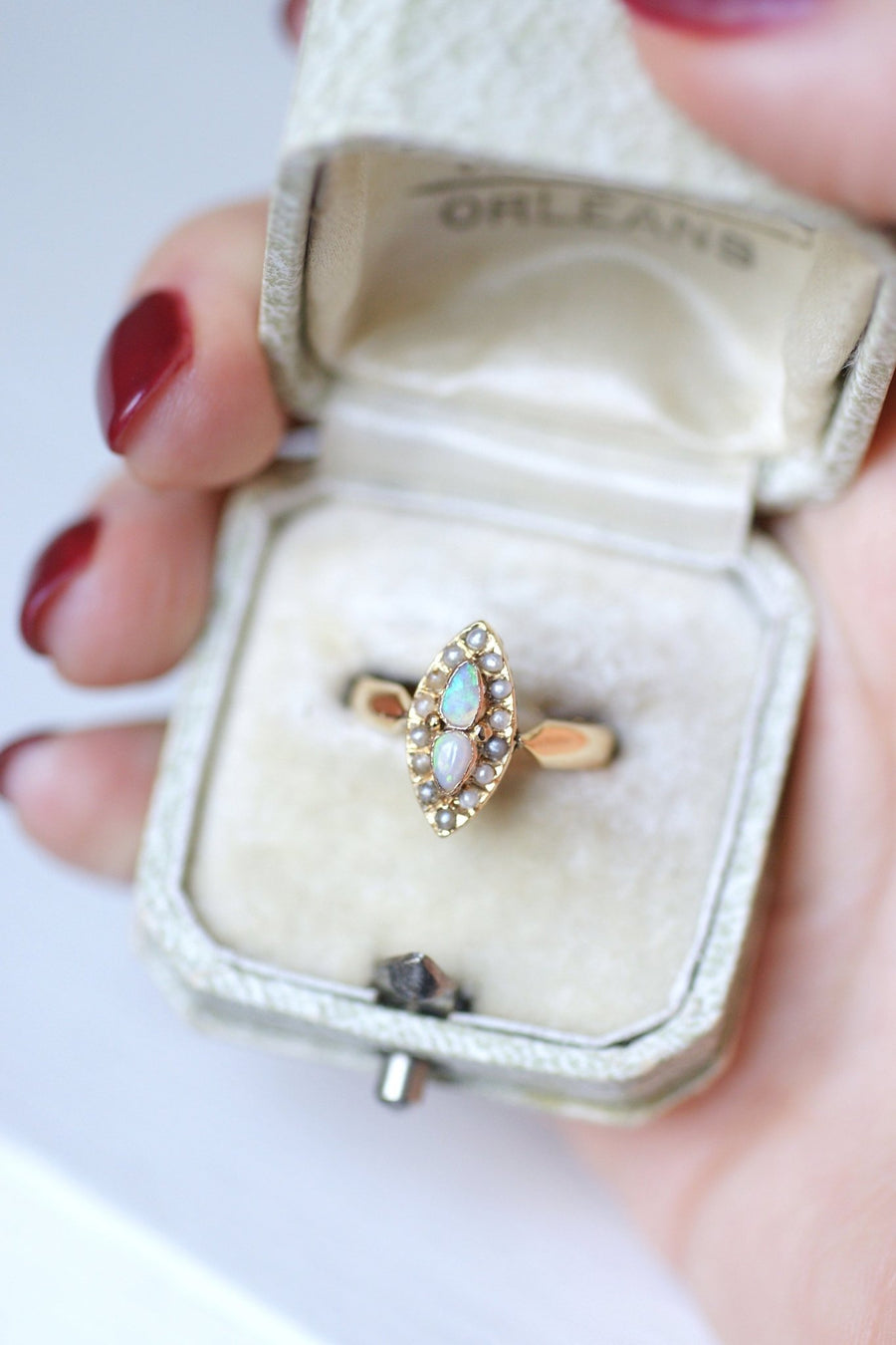 Antique Victorian marquise ring gold, opal and fine pearls - Galerie Pénélope