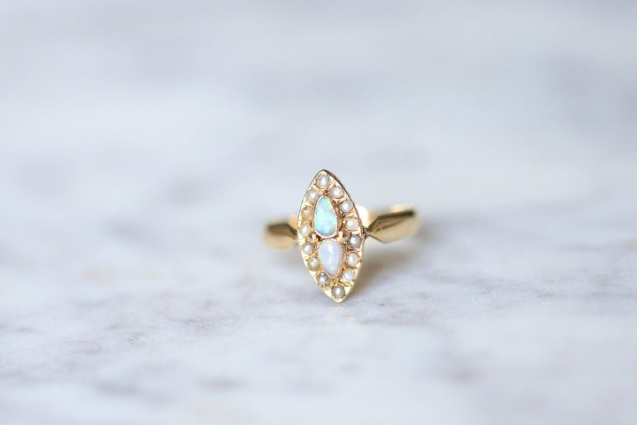 Antique Victorian marquise ring gold, opal and fine pearls - Galerie Pénélope