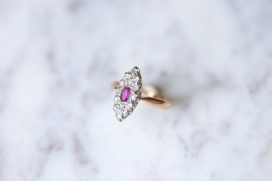 Marquise Belle Epoque ruby ring with diamonds on gold and platinum - Galerie Pénélope