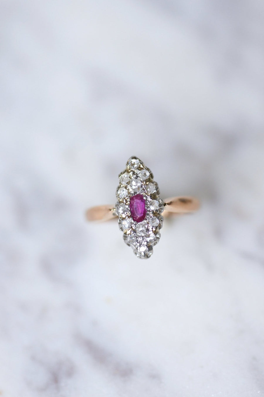 Marquise Belle Epoque ruby ring with diamonds on gold and platinum - Galerie Pénélope