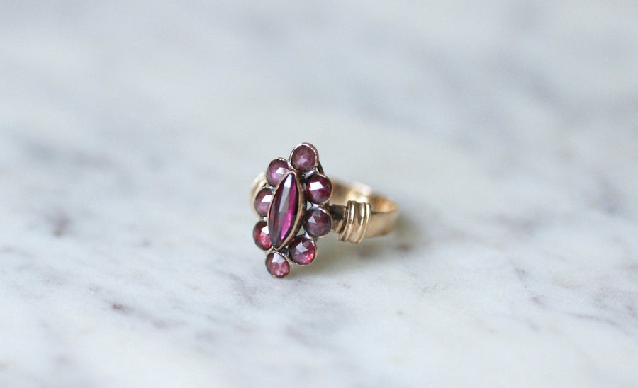 Marquise ring with Perpignan garnets - Galerie Pénélope