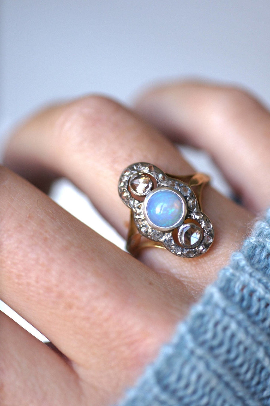Opal and diamond marquise ring - Galerie Pénélope