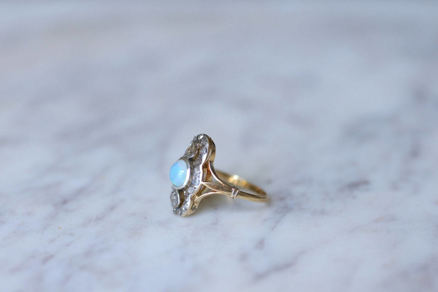 Opal and diamond marquise ring - Galerie Pénélope