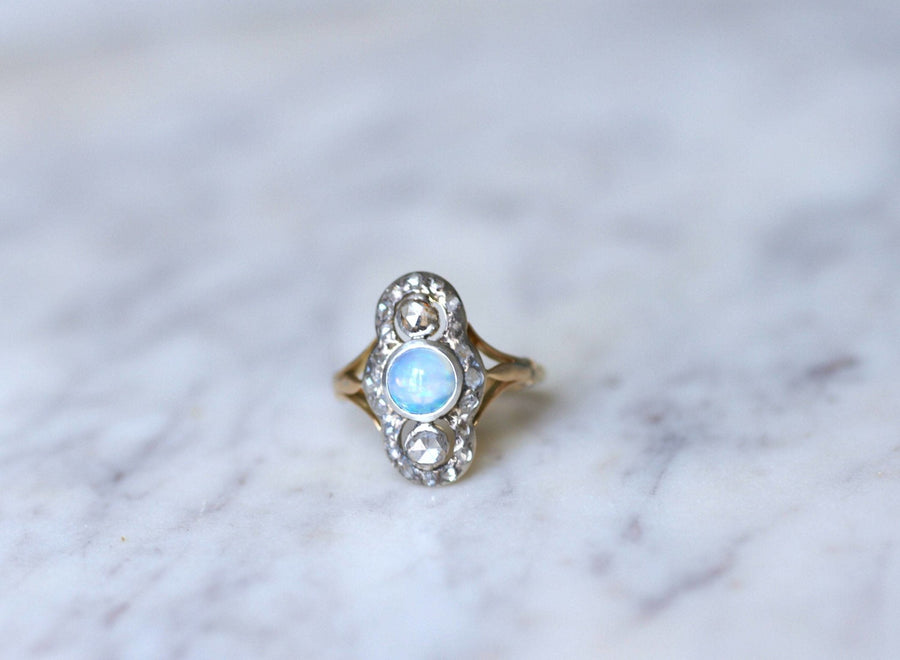 Opal and diamond marquise ring - Galerie Pénélope