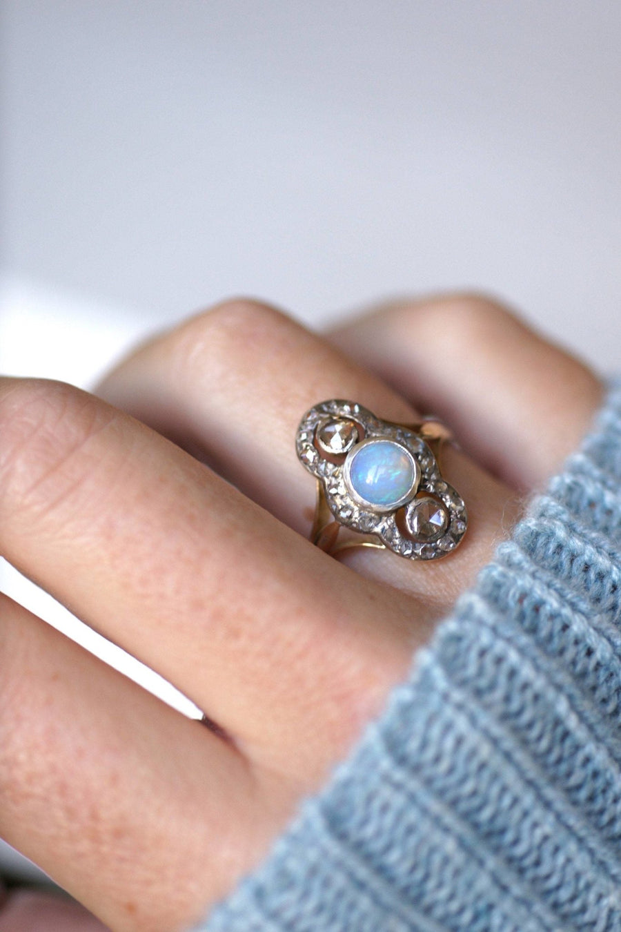 Opal and diamond marquise ring - Galerie Pénélope