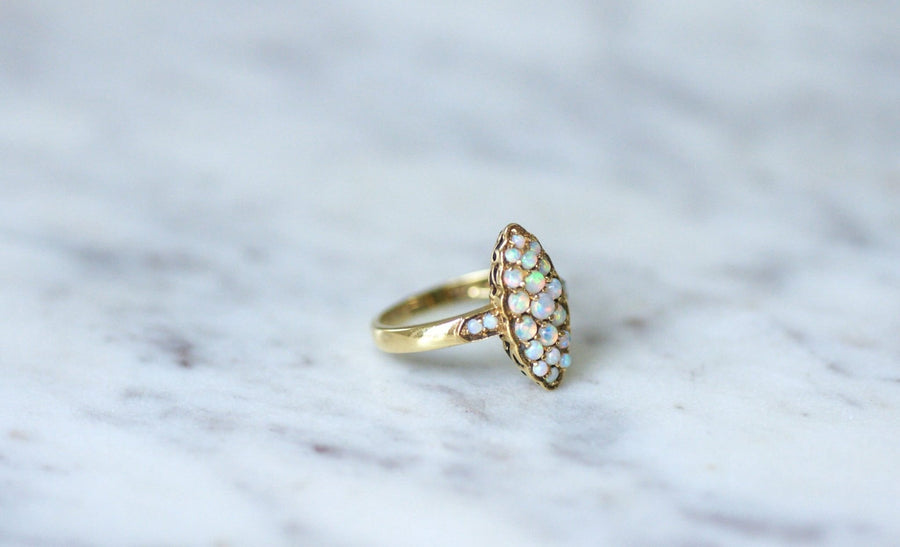Opals on gold marquise ring - Galerie Pénélope