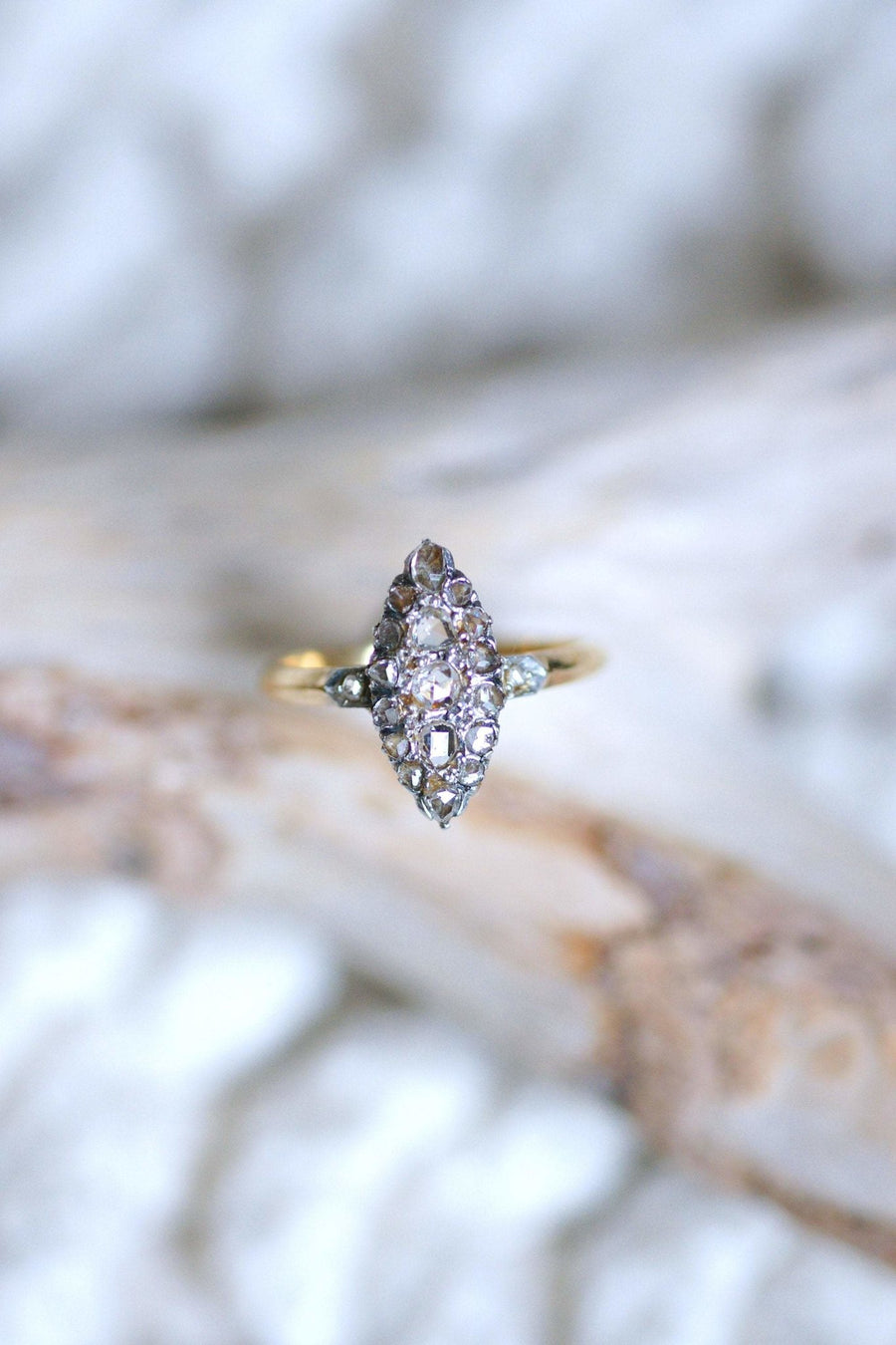 Victorian Marquise ring with diamonds on gold and silver - Galerie Pénélope