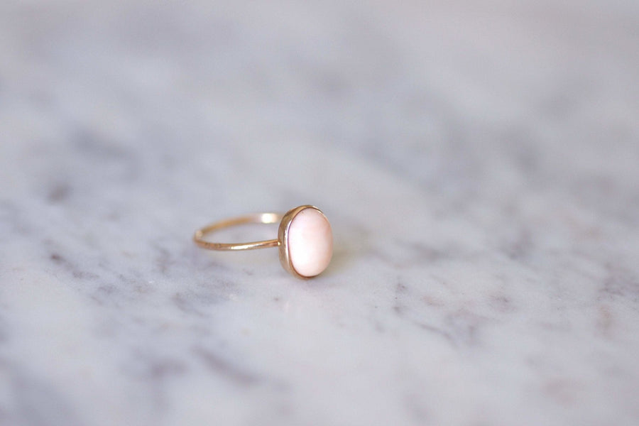 Antique pink gold coral angel skin ring - Penelope Gallery