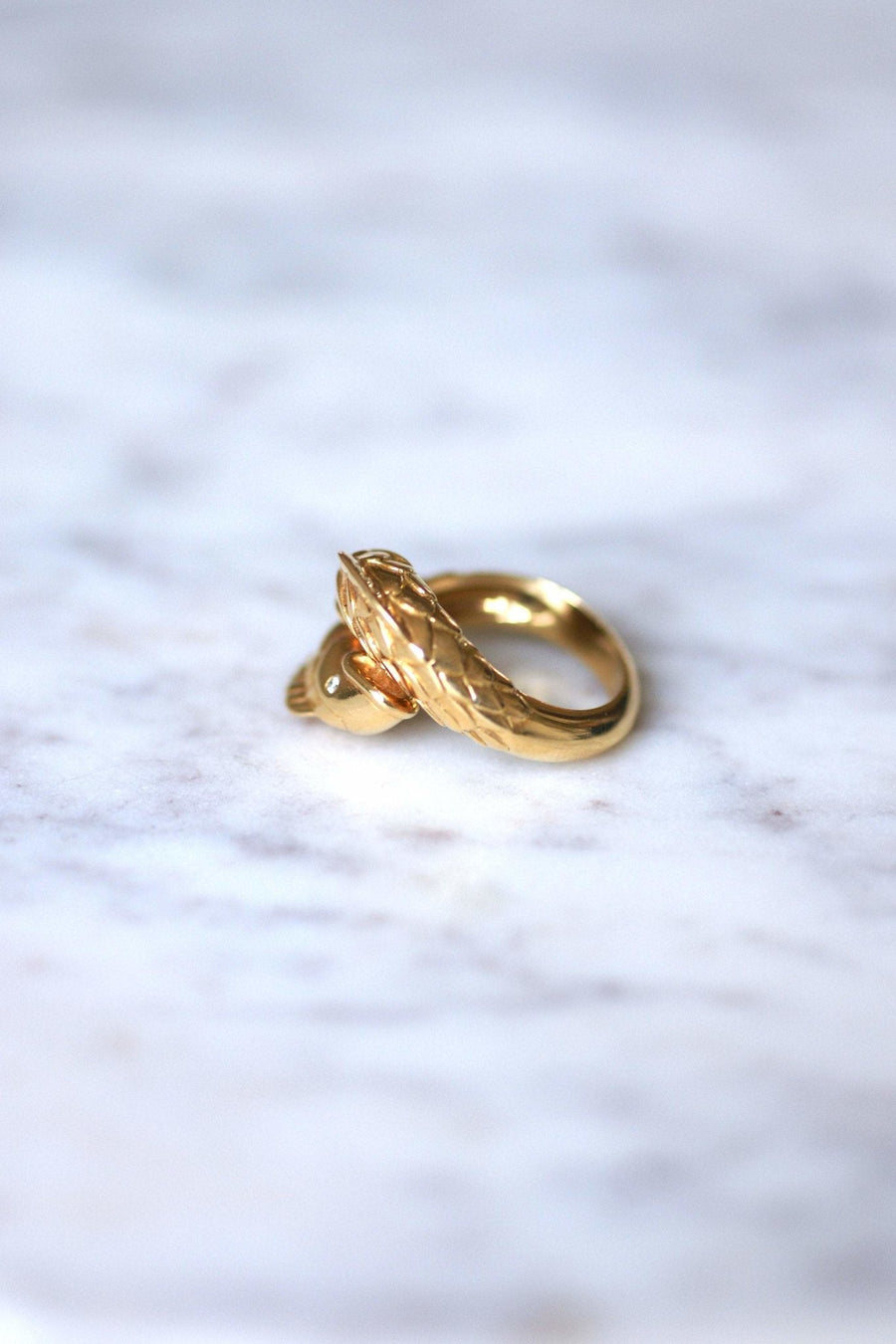 Vintage fish ring Mellerio in yellow gold and diamonds - Galerie Pénélope