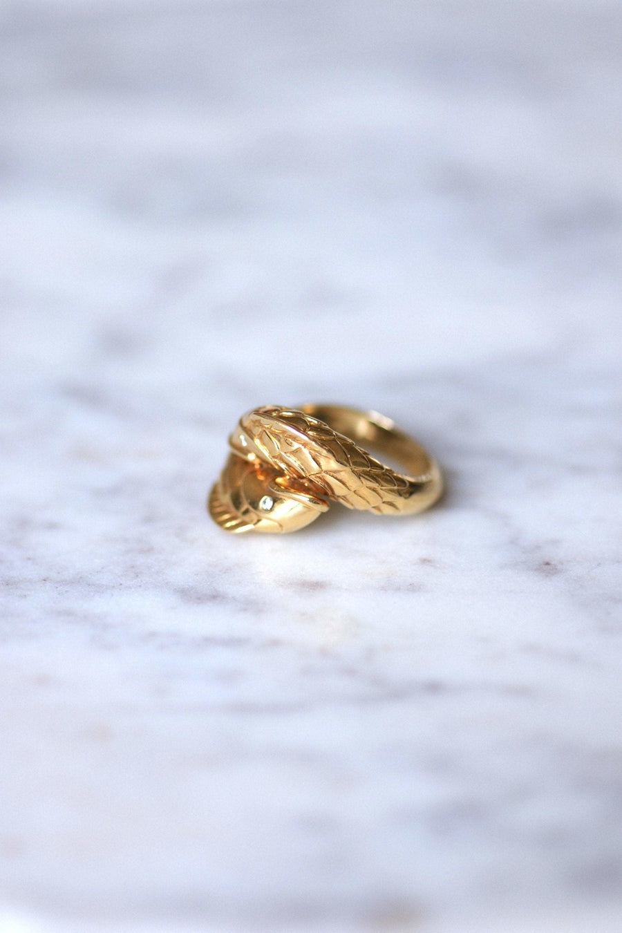 Vintage fish ring Mellerio in yellow gold and diamonds - Galerie Pénélope
