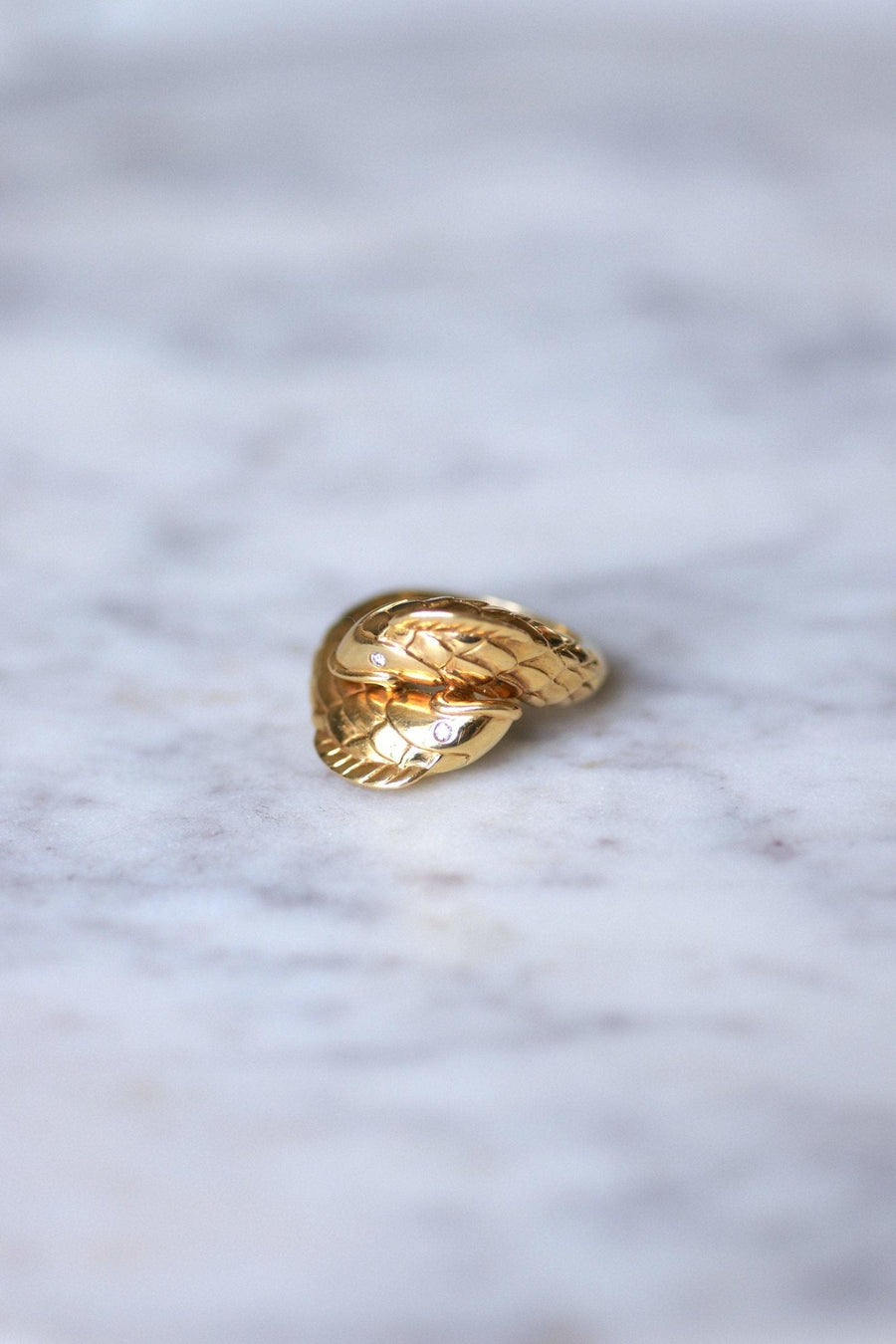 Vintage fish ring Mellerio in yellow gold and diamonds - Galerie Pénélope