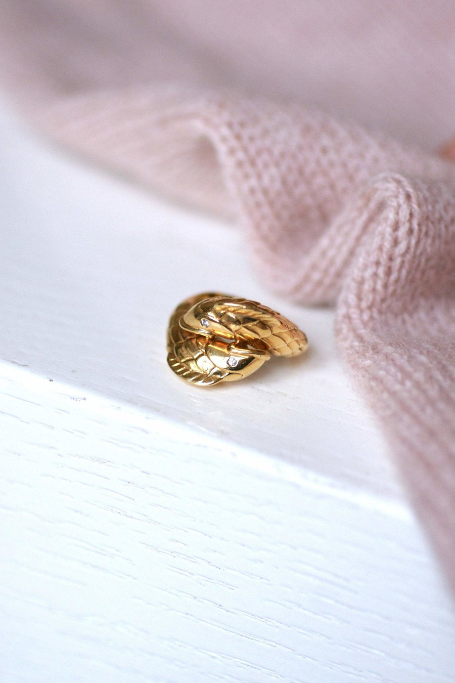 Vintage fish ring Mellerio in yellow gold and diamonds - Galerie Pénélope