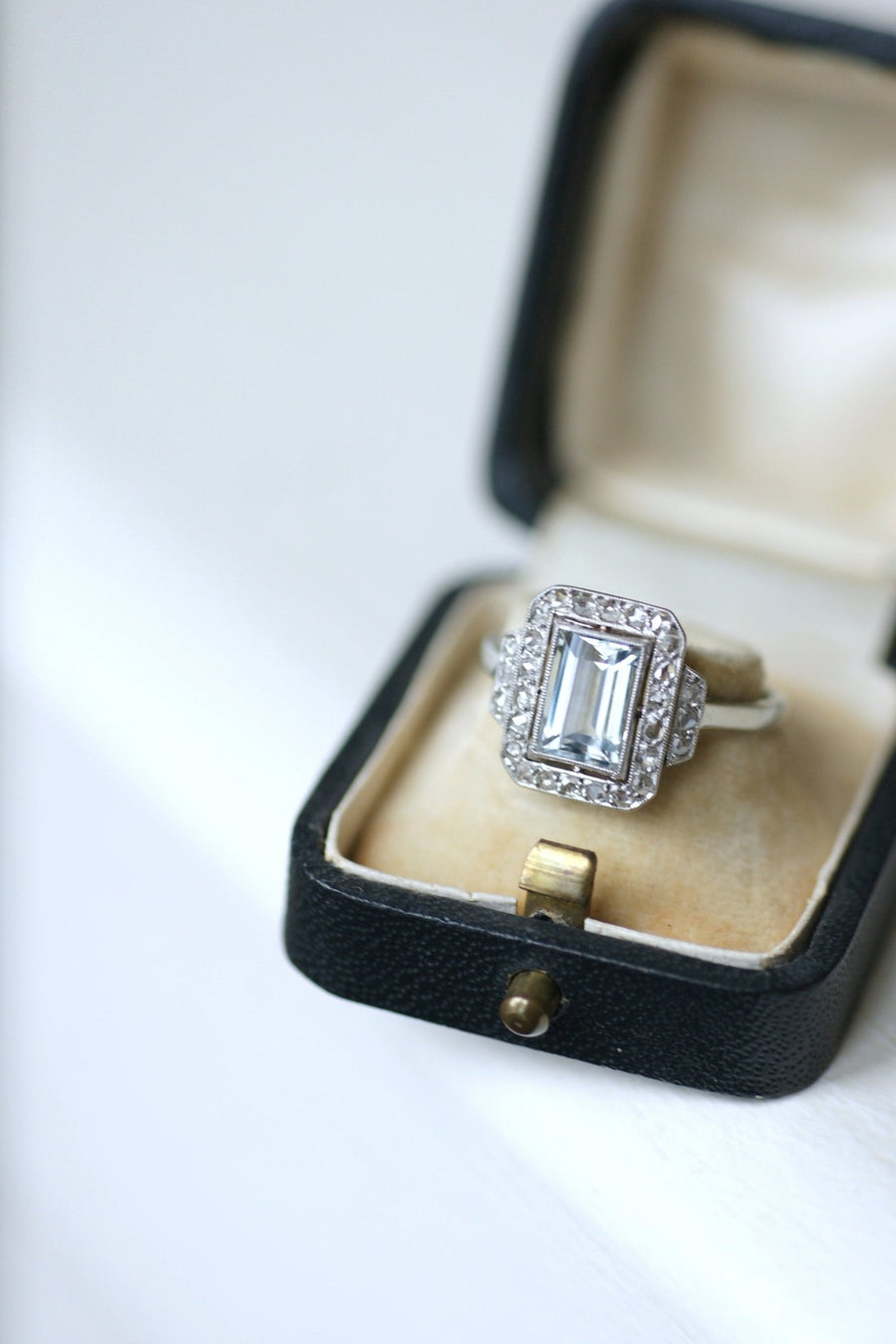 Rectangular Art Deco aquamarine and diamond ring - Galerie Pénélope