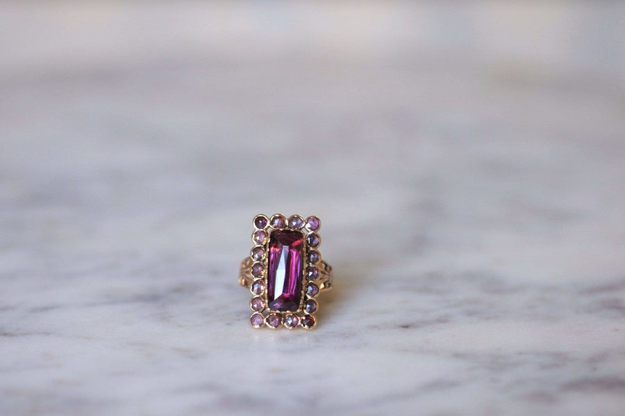 Rectangular rose gold and garnet ring - Penelope Gallery