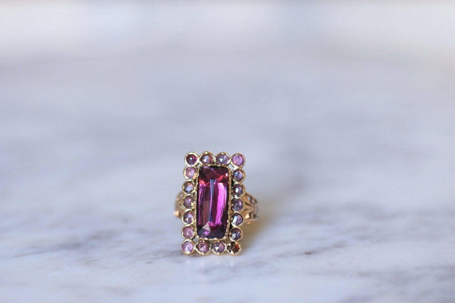 Rectangular rose gold and garnet ring - Penelope Gallery