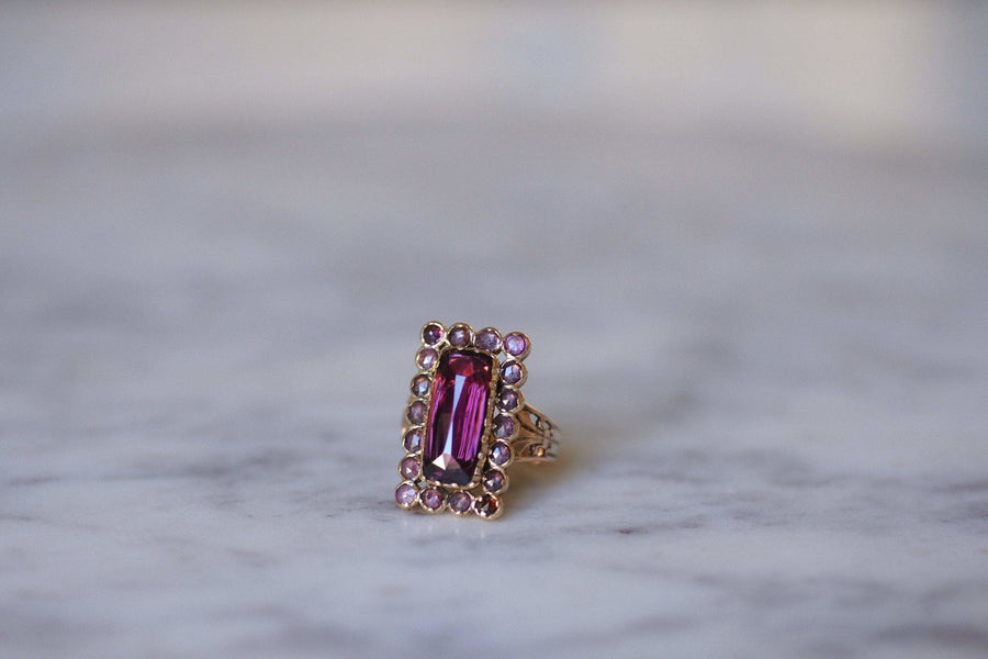Rectangular rose gold and garnet ring - Penelope Gallery