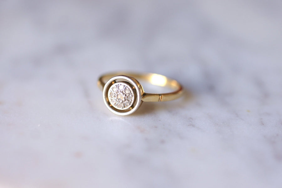Round Art Deco platinum, yellow gold and diamonds engagement ring - Galerie Pénélope