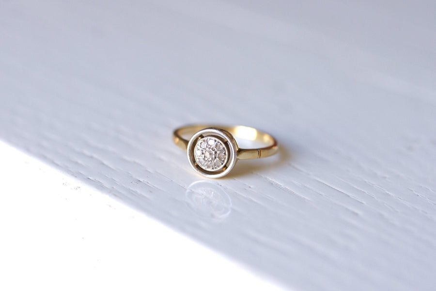 Round Art Deco platinum, yellow gold and diamonds engagement ring - Galerie Pénélope