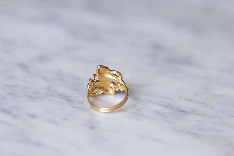 Gold and sapphire coiled snakes ring - Penelope Gallery