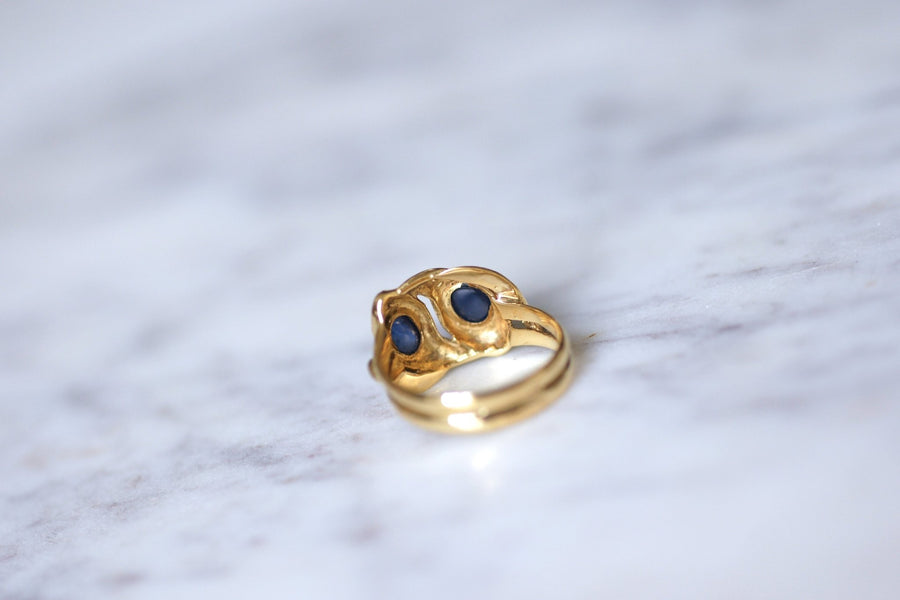 Yellow gold and cabochon sapphires Victorian coiled snakes ring - Galerie Pénélope