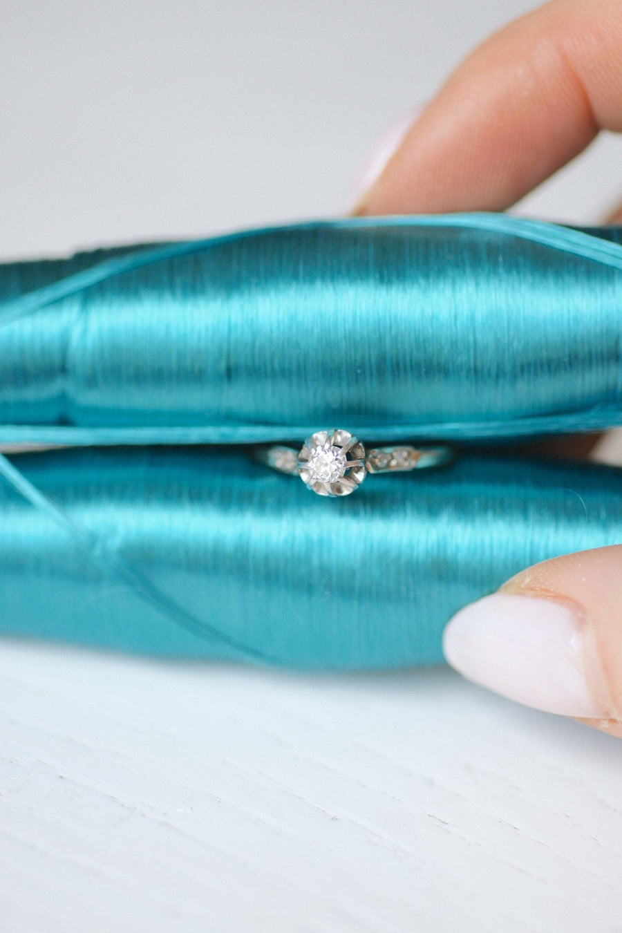 Solitaire Art Deco white gold, platinum and diamond ring - Galerie Pénélope