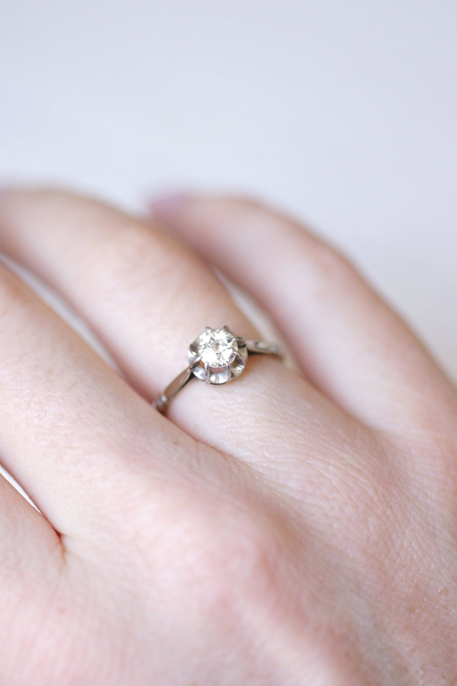 Solitaire ring in white gold, platinum and diamond 0.40 Ct - Galerie Pénélope