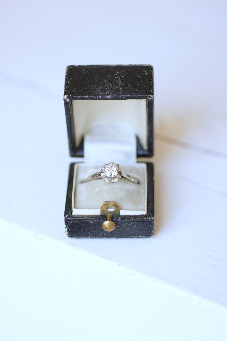 Solitaire ring in white gold, platinum and diamond 0.40 Ct - Galerie Pénélope