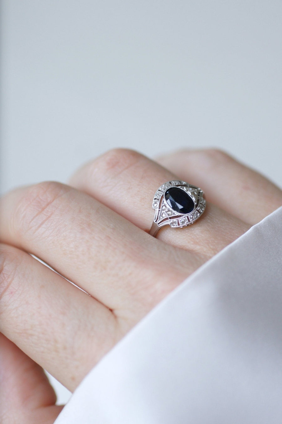 Art Deco style sapphire and diamond ring - Penelope Gallery