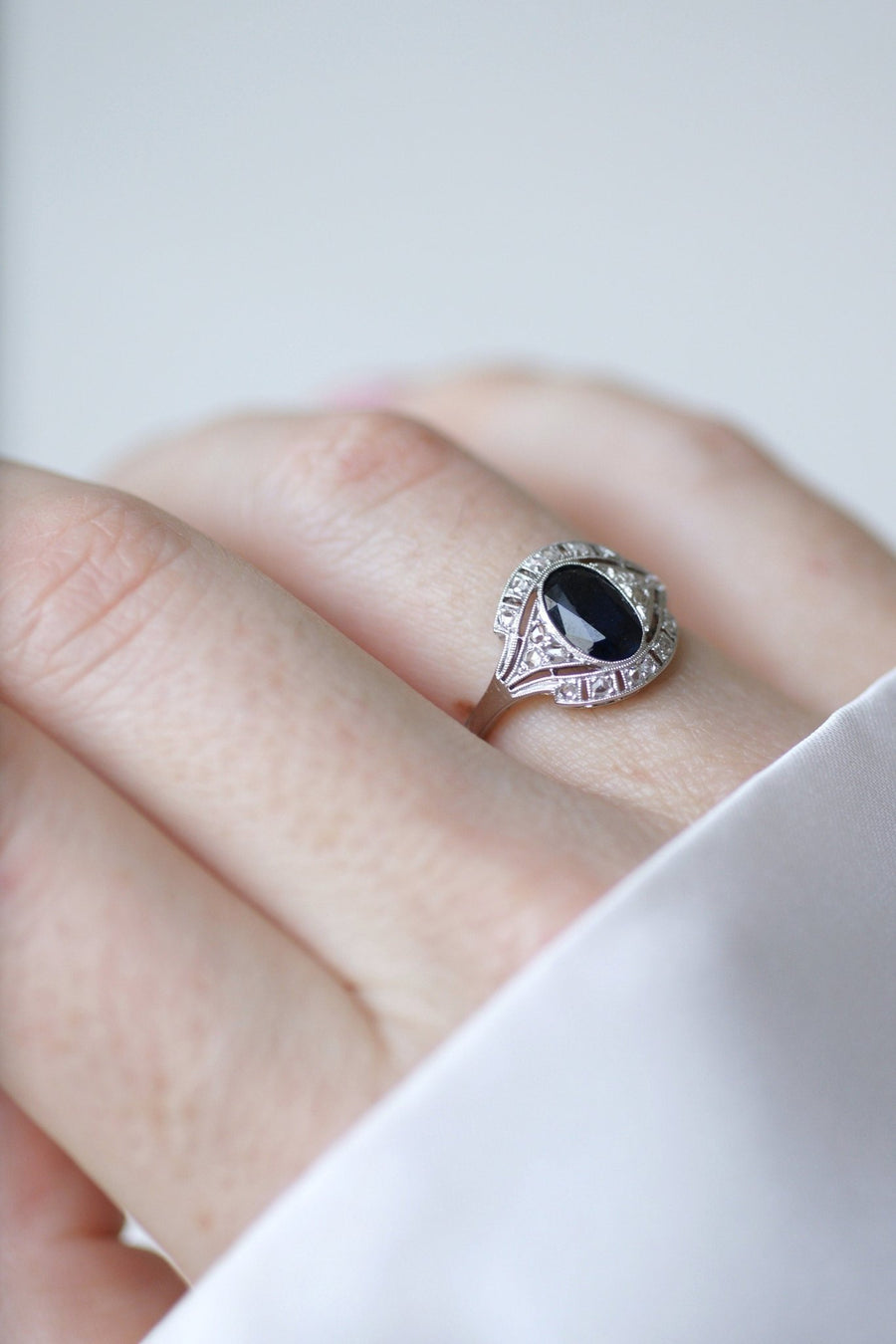 Art Deco style sapphire and diamond ring - Penelope Gallery