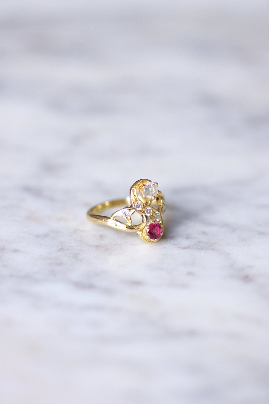 Victorian style ring Toi et Moi, diamonds, synthetic ruby, on yellow gold - Penelope Gallery