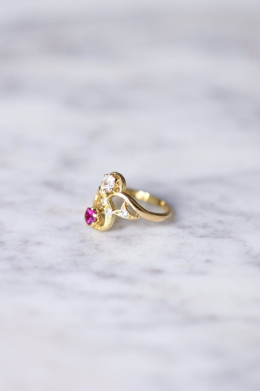 Victorian style ring Toi et Moi, diamonds, synthetic ruby, on yellow gold - Penelope Gallery