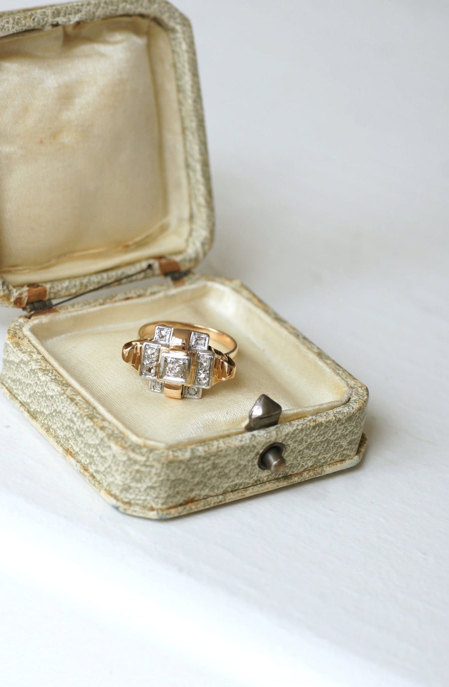 Art Deco Tank Ring, rose gold, platinum and diamonds - Galerie Pénélope