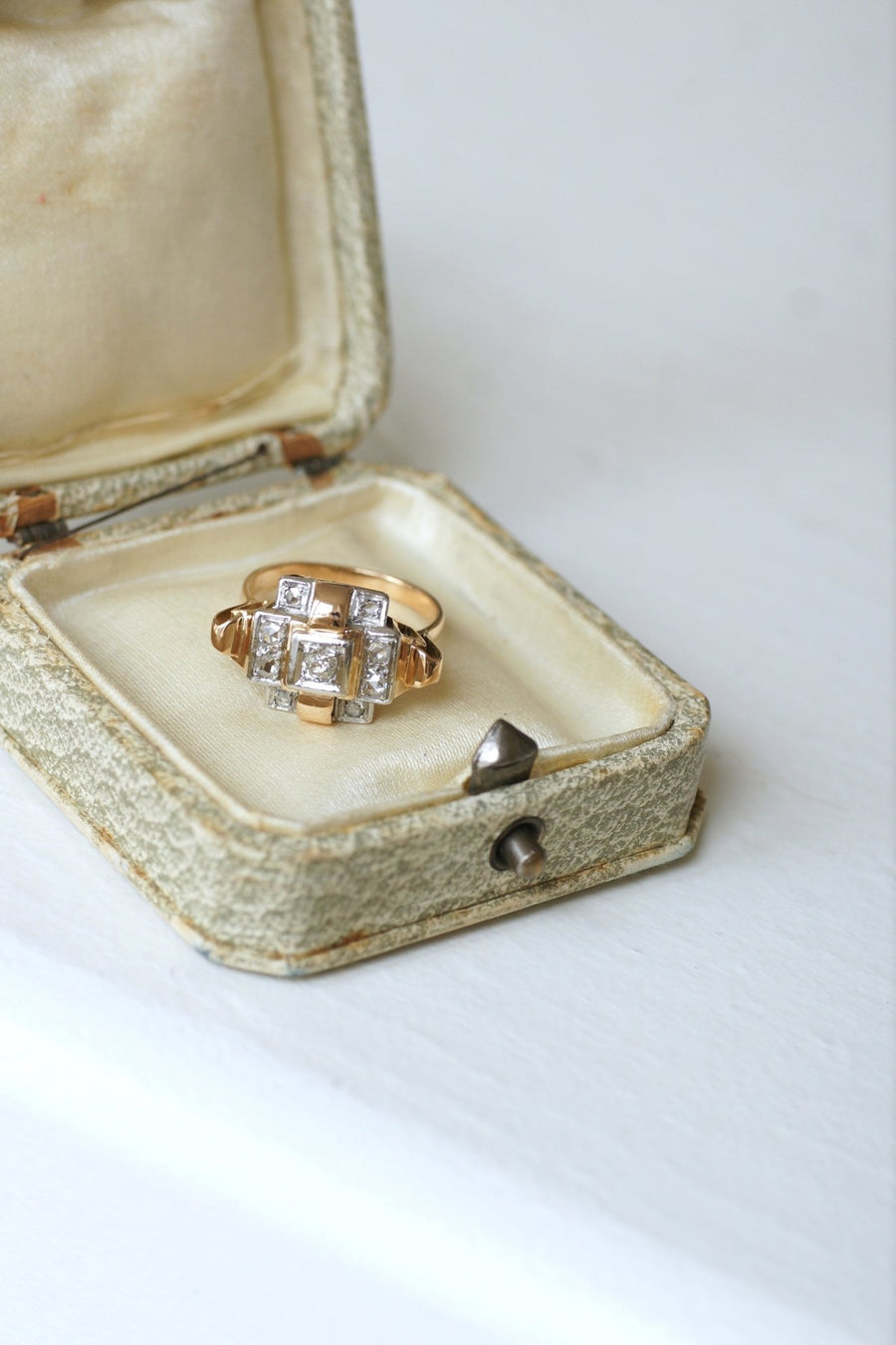 Art Deco Tank Ring, rose gold, platinum and diamonds - Galerie Pénélope