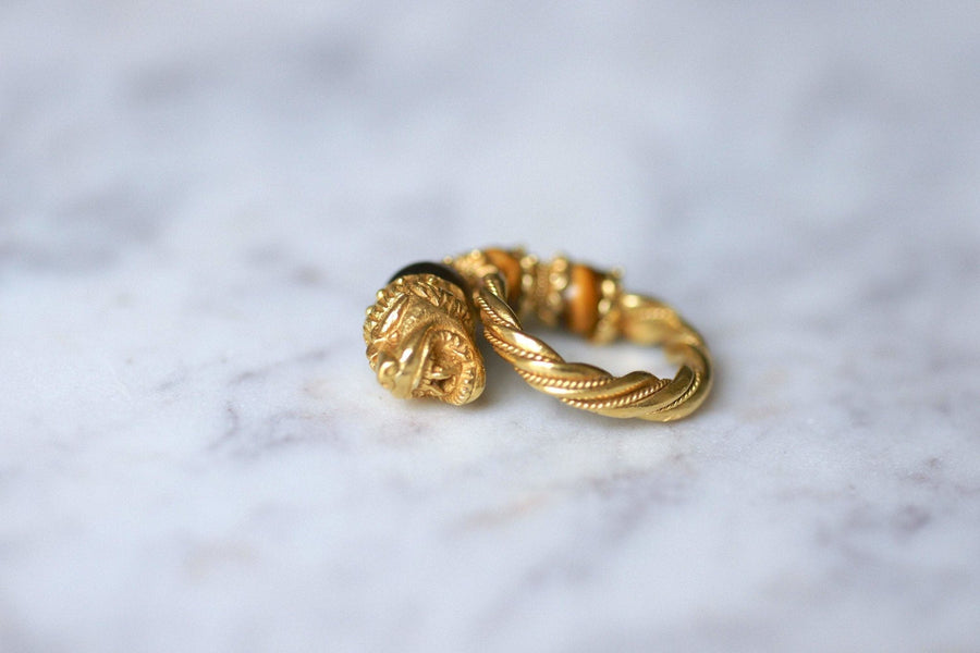 Ilias Lalaounis lion head ring in yellow gold and tiger eye quartz - Penelope Gallery