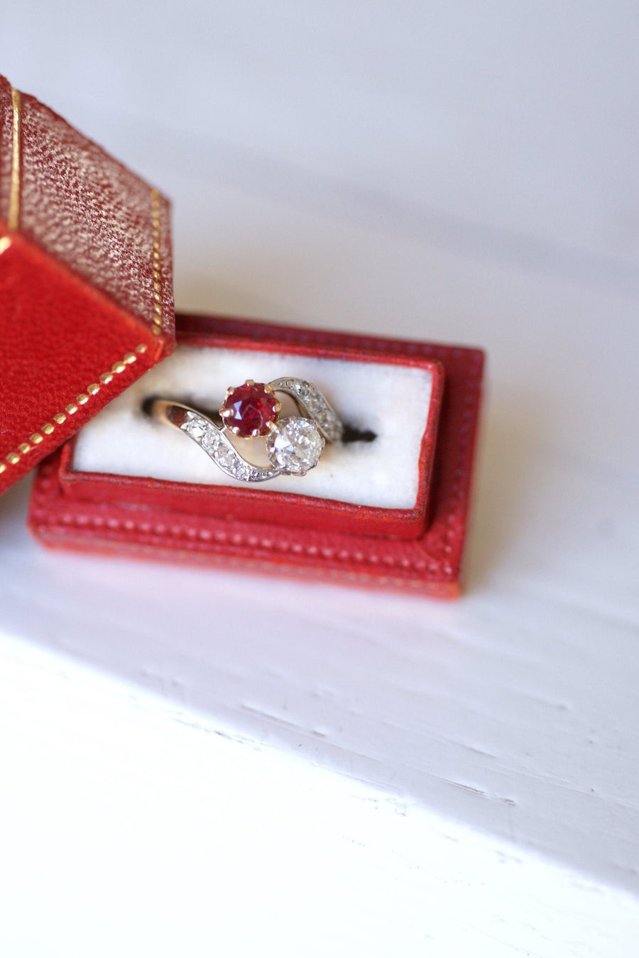 Belle Epoque ruby and diamond ring - Galerie Pénélope