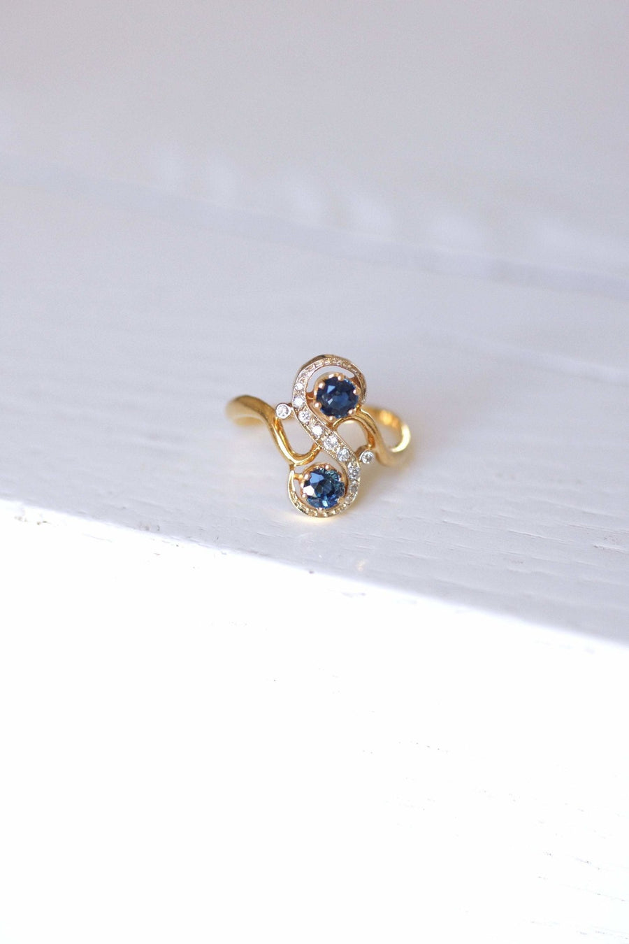 Vintage sapphires and diamonds ring - Galerie Pénélope