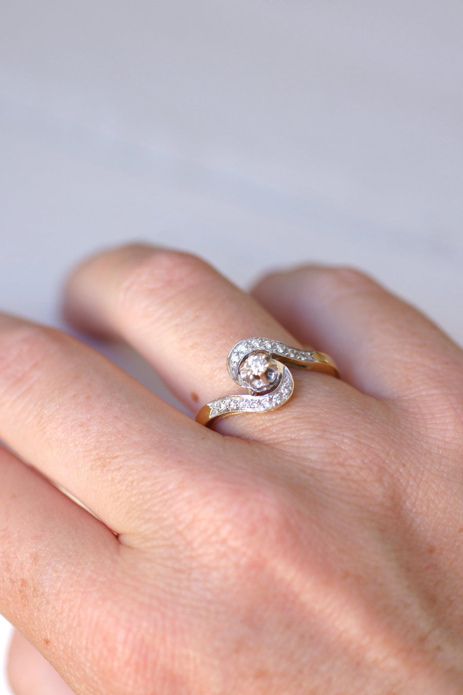 Two gold and diamond tourbillon ring - Galerie Pénélope