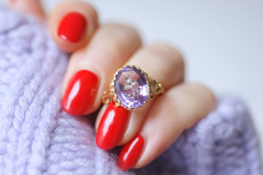 Diamond and amethyst flower intaglio Victorian ring on gold - Galerie Pénélope