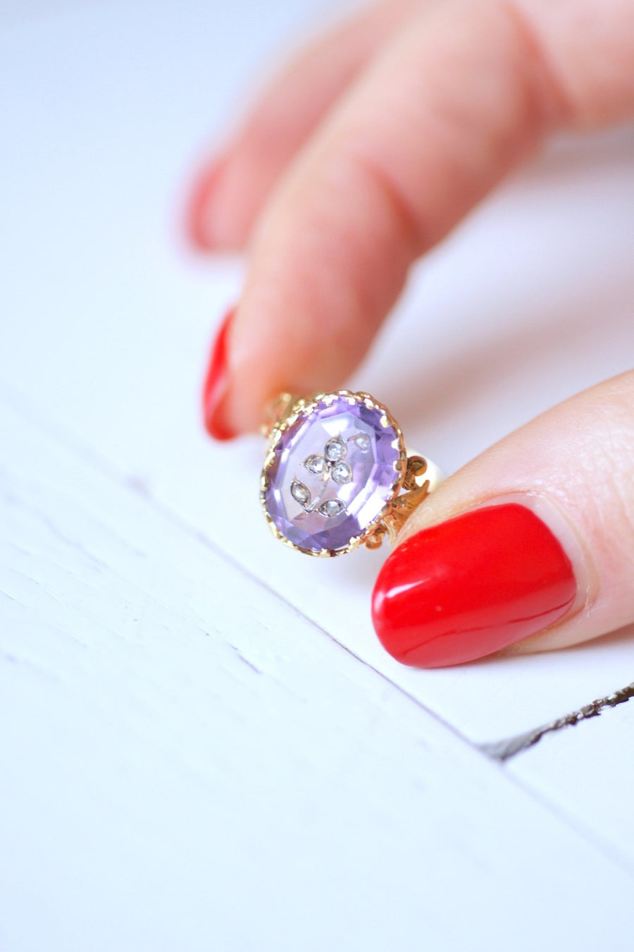 Diamond and amethyst flower intaglio Victorian ring on gold - Galerie Pénélope