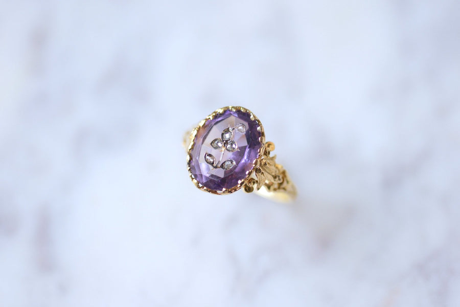 Diamond and amethyst flower intaglio Victorian ring on gold - Galerie Pénélope