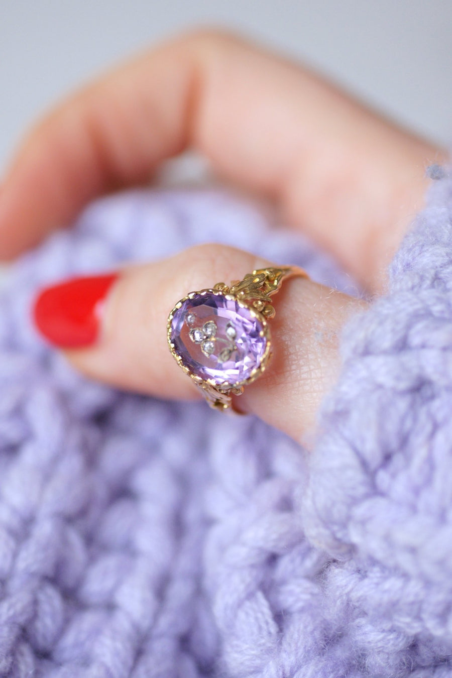 Diamond and amethyst flower intaglio Victorian ring on gold - Galerie Pénélope
