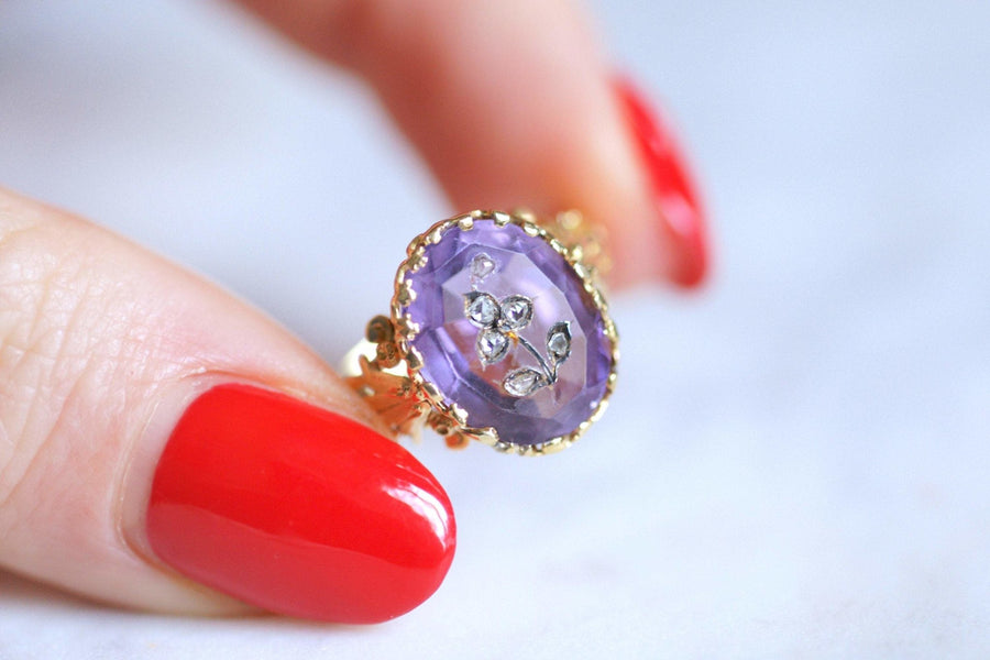 Diamond and amethyst flower intaglio Victorian ring on gold - Galerie Pénélope