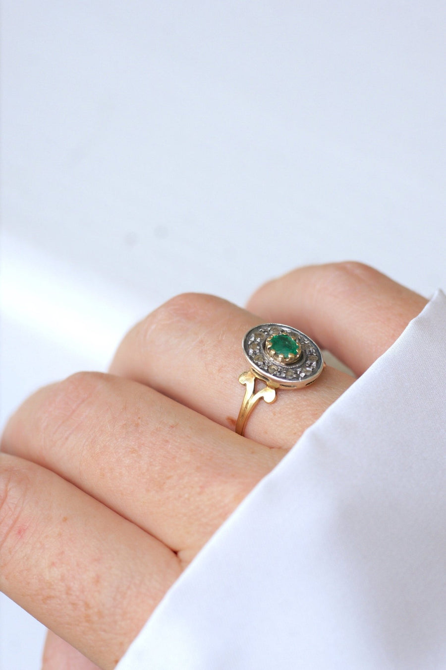 Vintage emerald and diamond ring - Penelope Gallery