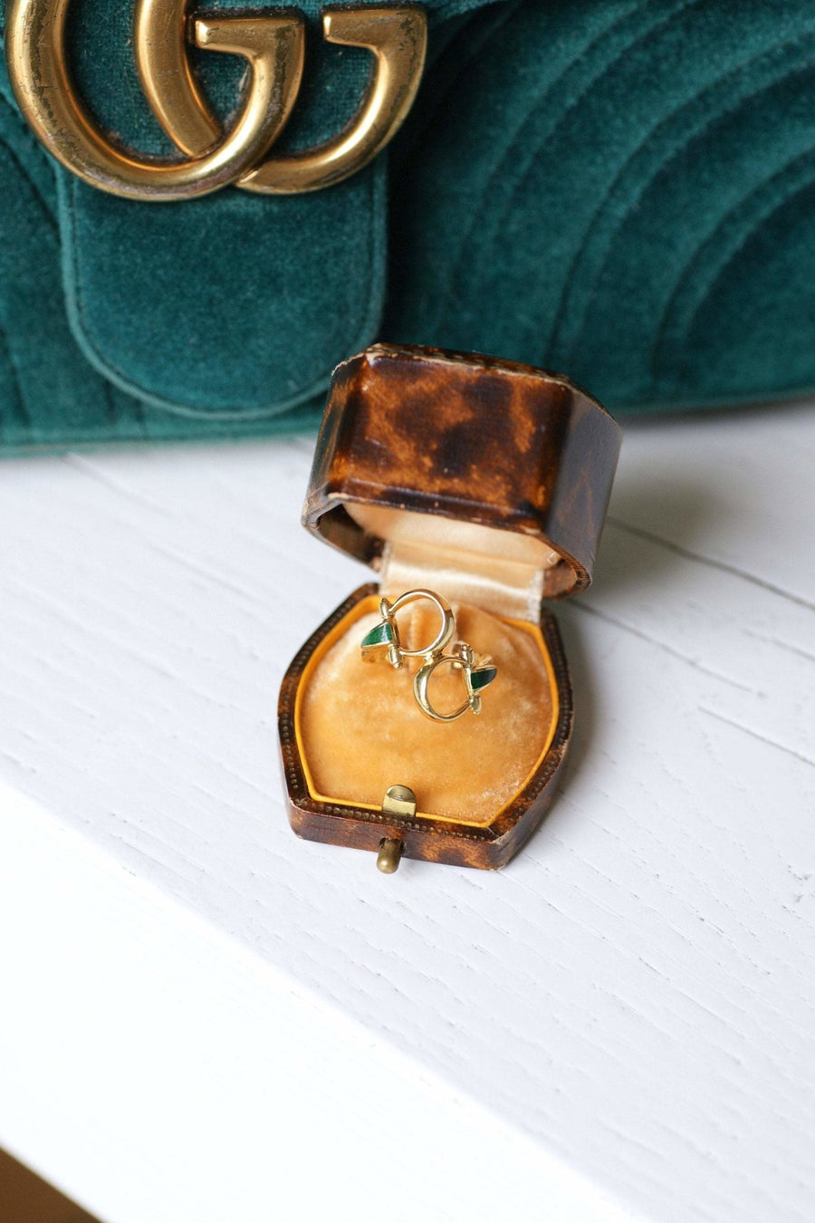 Vintage Gucci ring with yellow gold and green enamel bits, 1970s - Galerie Pénélope