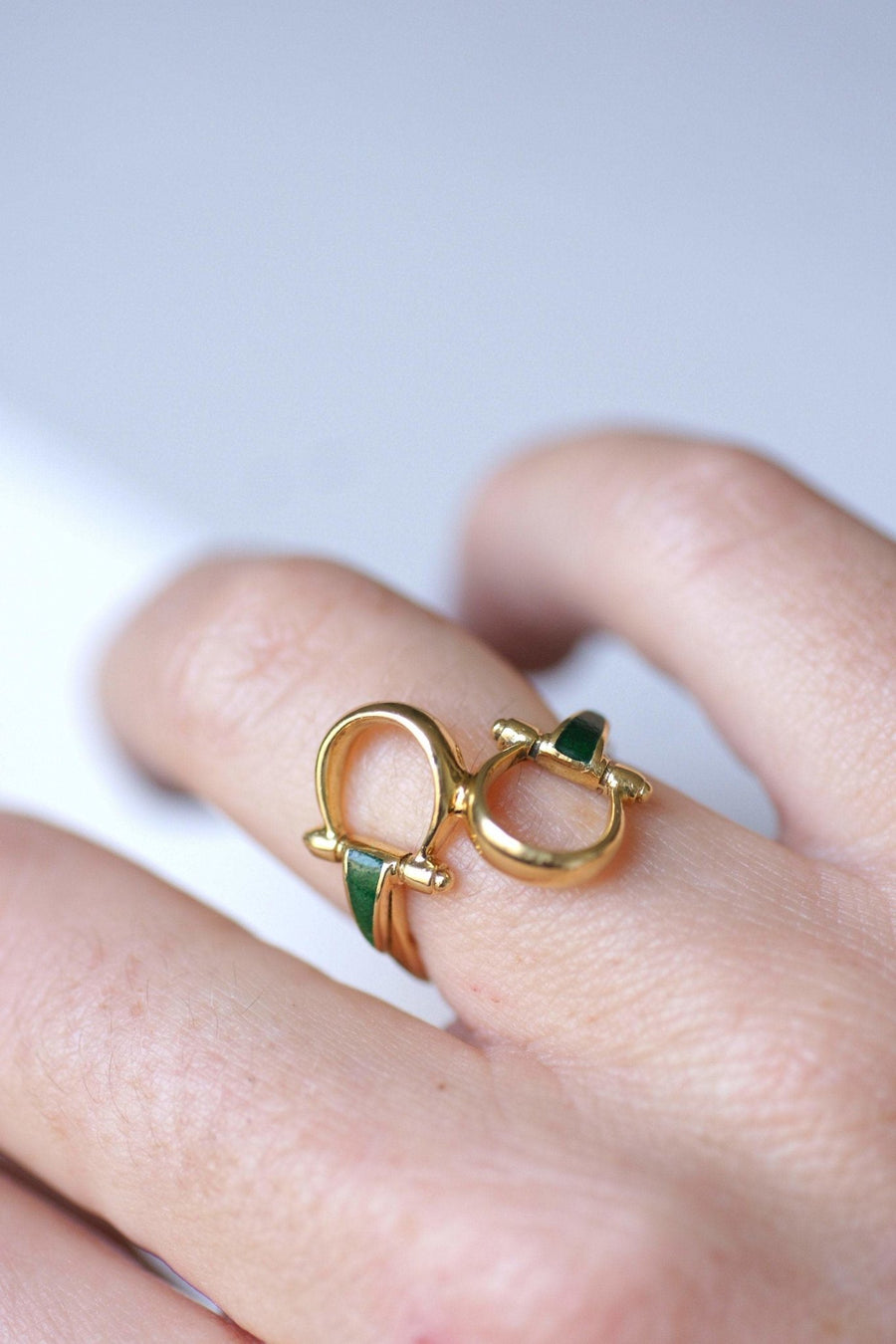 Vintage Gucci ring with yellow gold and green enamel bits, 1970s - Galerie Pénélope