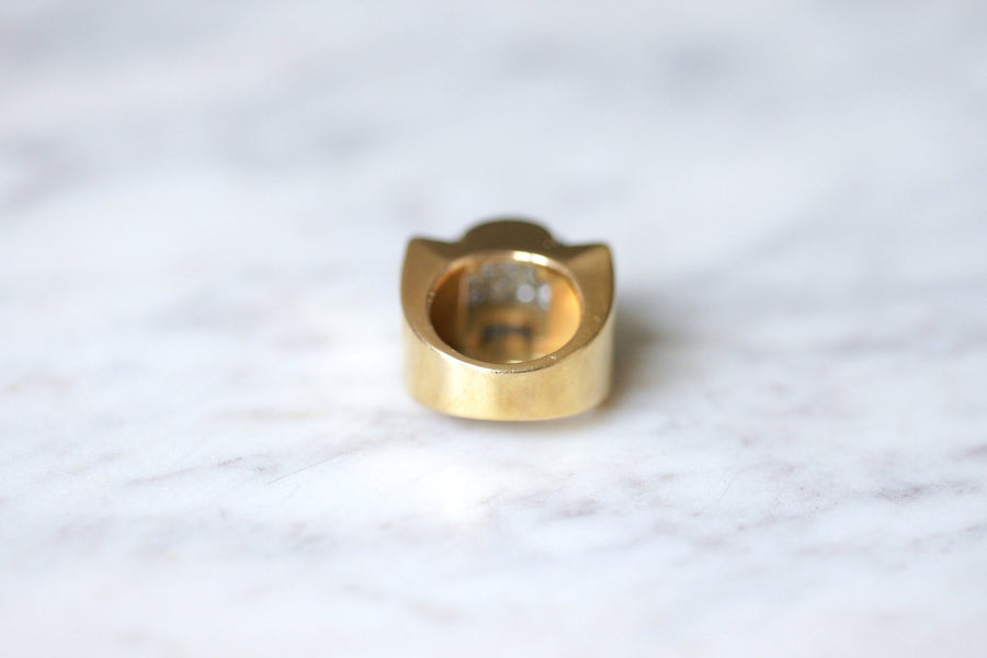 Vintage Art Deco pink gold and platinum Tank ring set with diamonds and sapphires - Galerie Pénélope