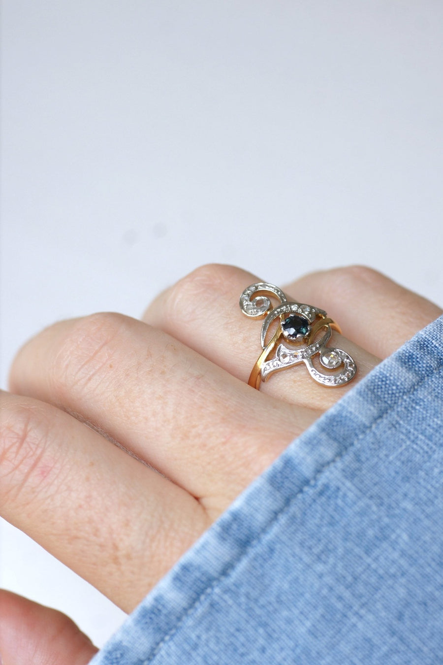 Volutes Diamonds and Sapphire Ring - Penelope Gallery