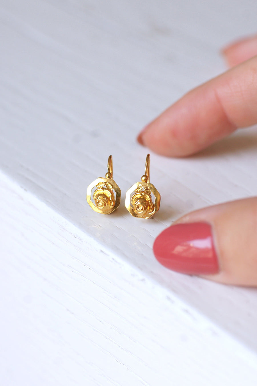 Art Deco yellow gold flower earrings - Galerie Pénélope
